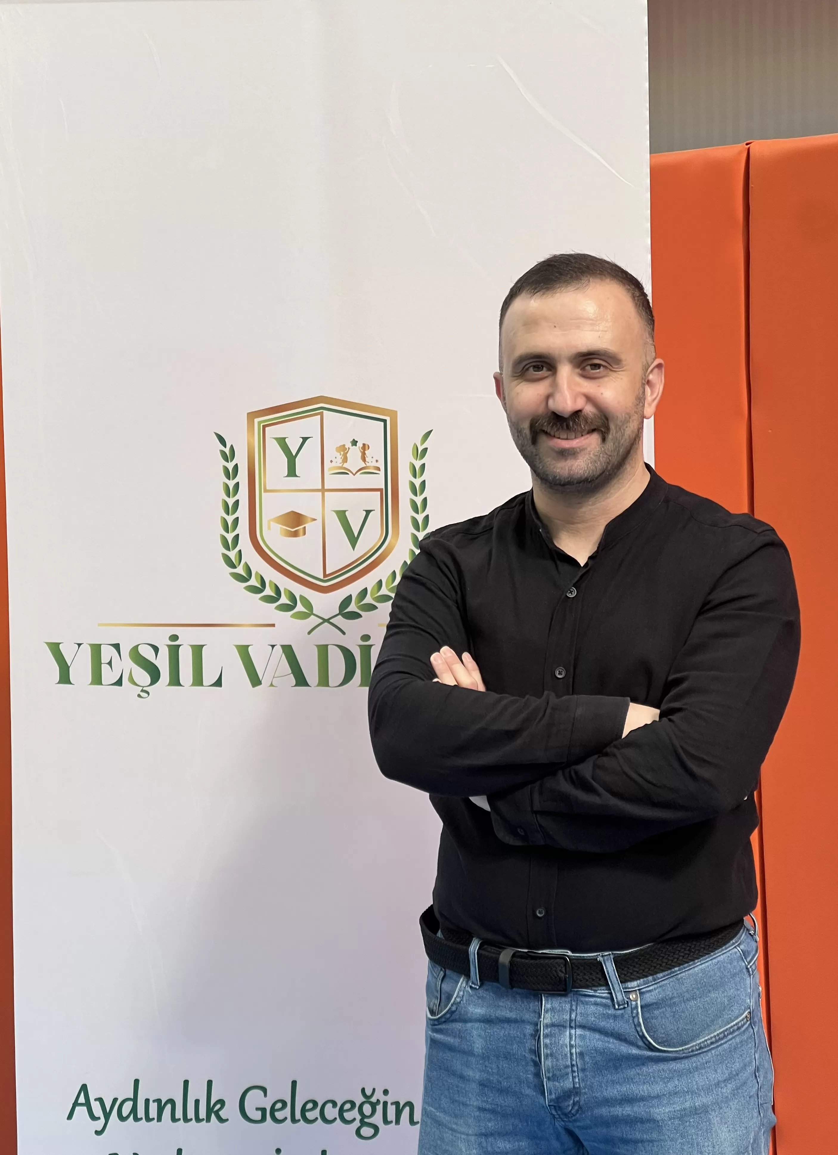 Öğretmen Mazhar Altuğ